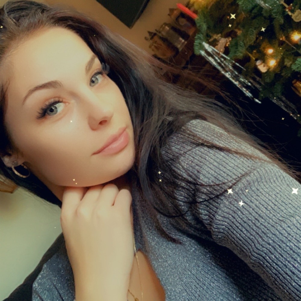 Meet your Posher, Katelyn